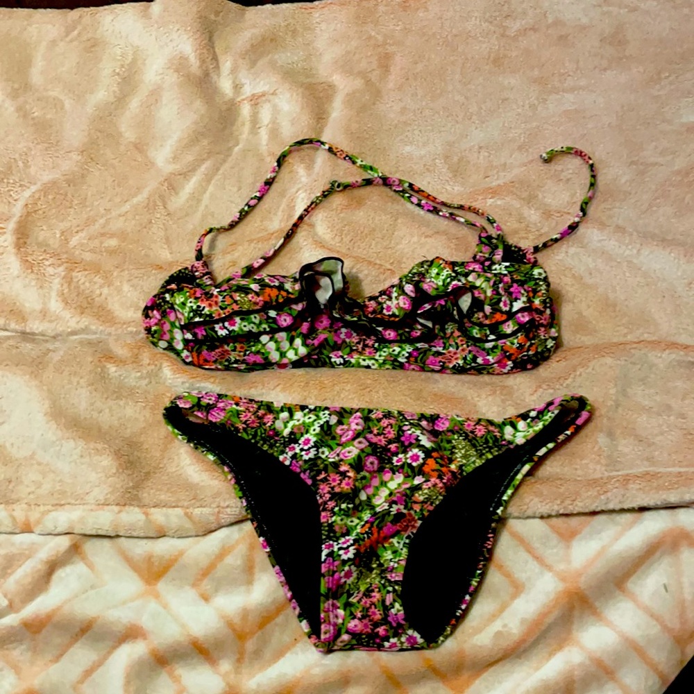 Floral rampage bikini set size small